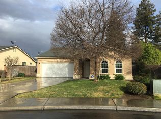 8496 Foothill Ave, Parlier, CA 93648