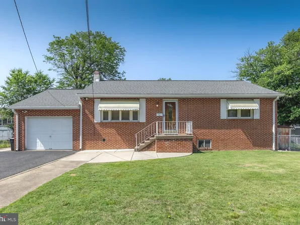 222 Nicholson Rd, Mount Ephraim, NJ 08059