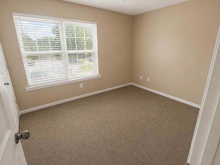 44 Middleton Ct — Photo 4