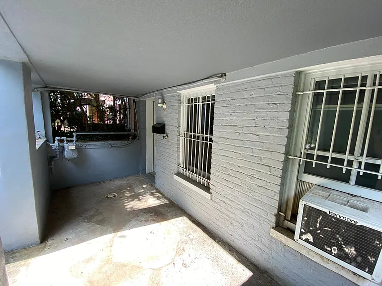 134 12th St NE #2 — Photo 3