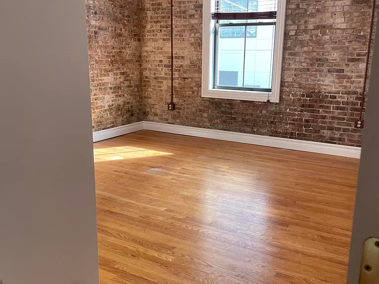 8 E Front St #204 — Photo 4