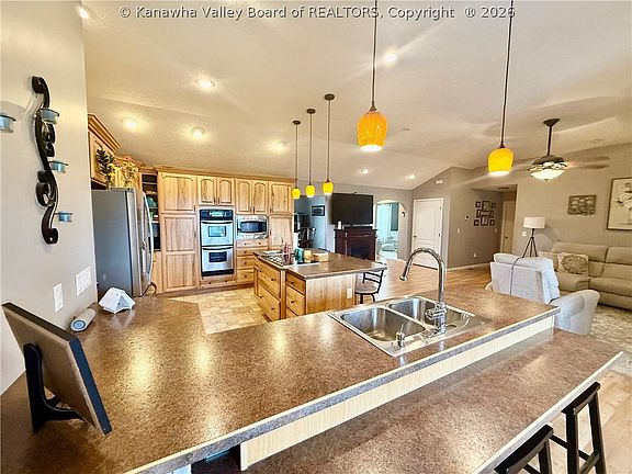 2nd image of 131 Melanie Ln