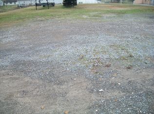 11 Young Ave, Lafayette, TN 37083