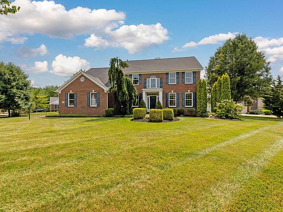 2nd image of 2621 Northmont Dr