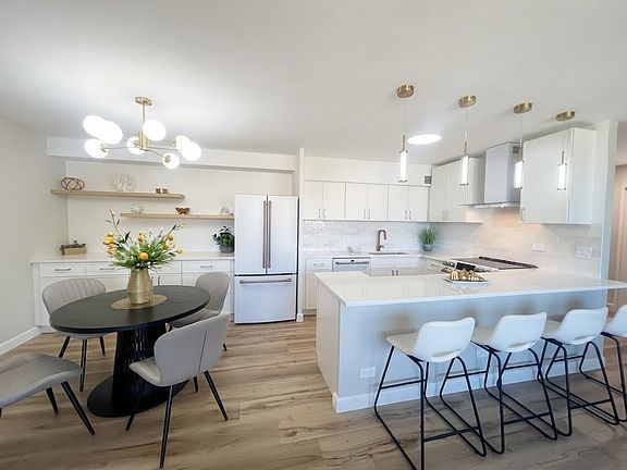 4th image of 6300 N Sheridan Rd APT 802