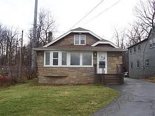 5264 South Ave photo 1