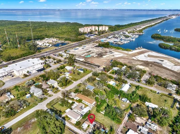 10455 14th St NE, Saint Petersburg, FL 33702
