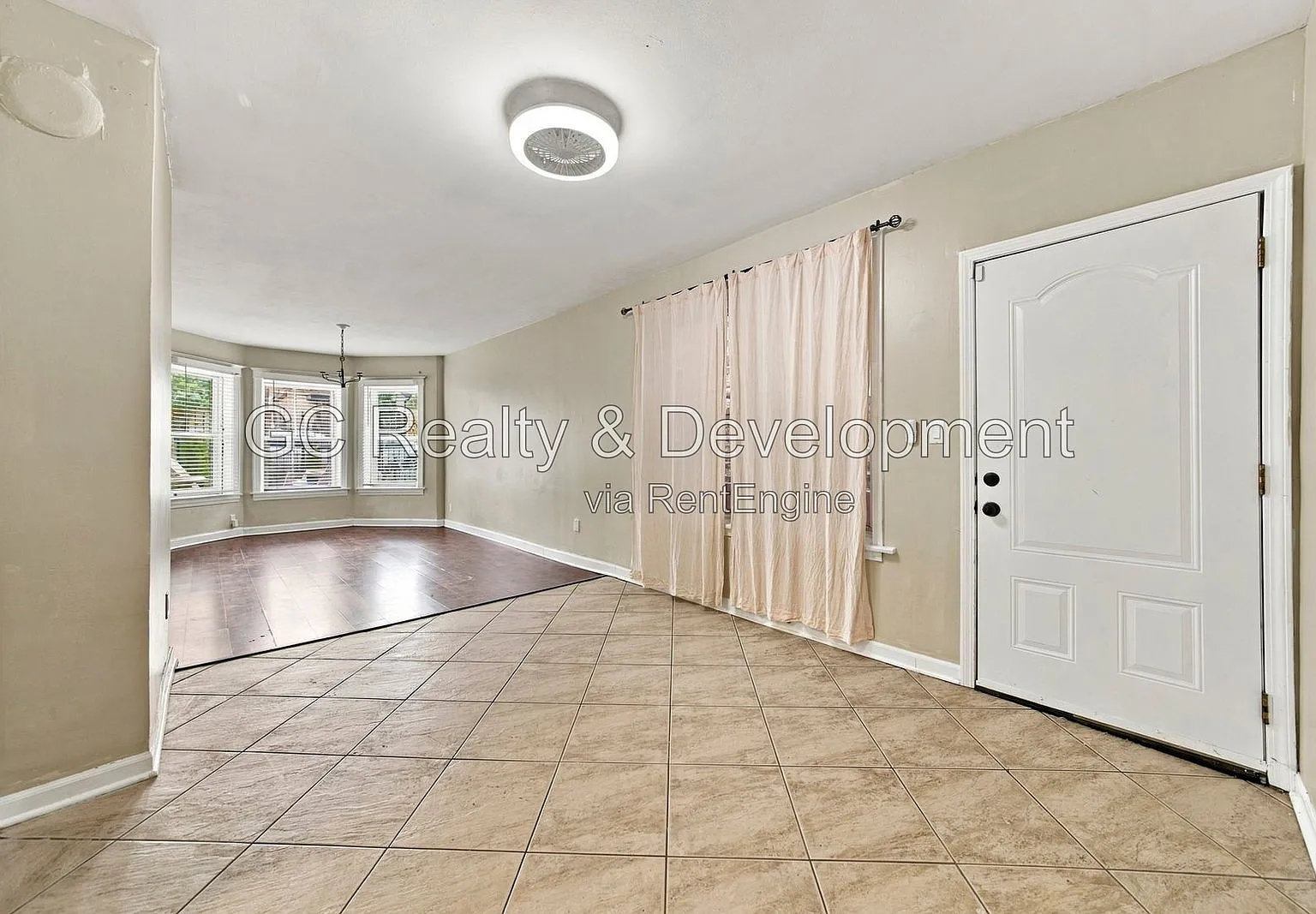 3 bed, 1.0 bath, 900 sqft, $1,795 — Photo 4