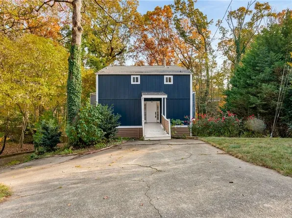 1208 Laurel Cliff Dr SE, Smyrna, GA 30082