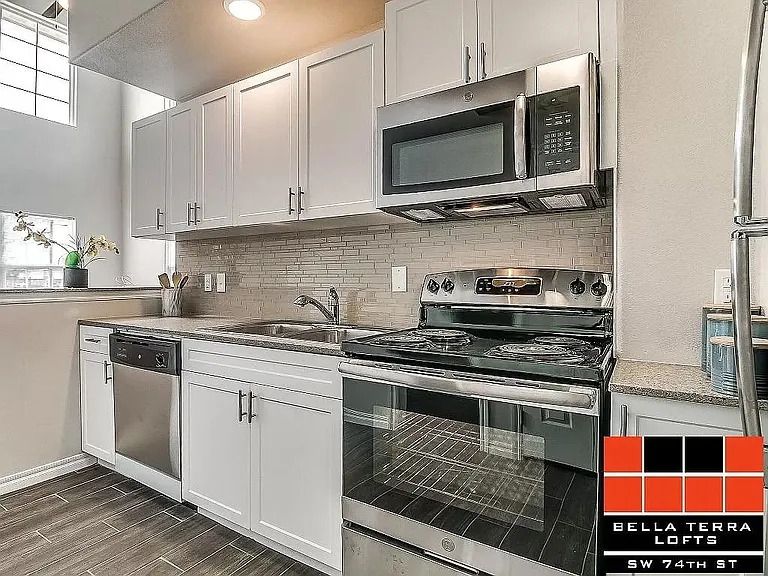Bella Terra Lofts — Photo 8