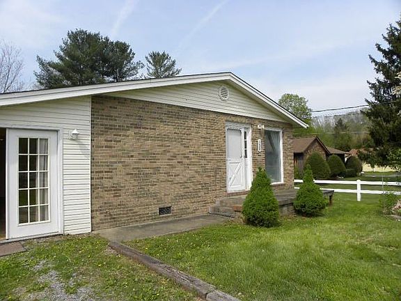 3rd image of 150 Warrior Ln