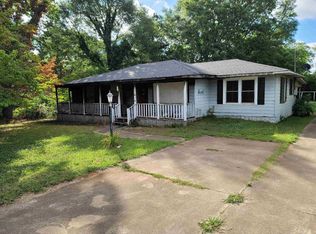 120 Swain Ave, Boiling Springs, SC 29316