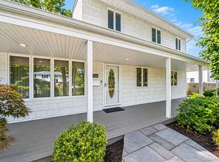 1524 N Monroe Ave, West Islip, NY 11795