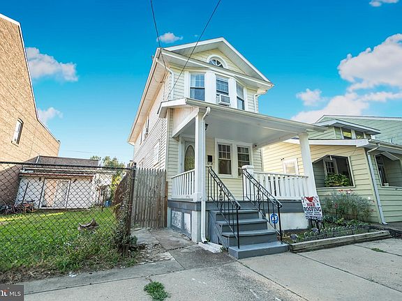 2nd image of 861 Lyndale Ave