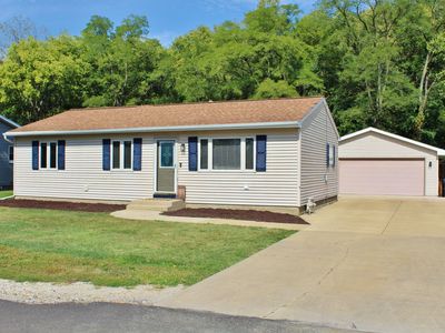 1226 Retz Dr, Ottawa, IL, 61350