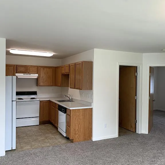 231 NW 3rd St #3 — Photo 2