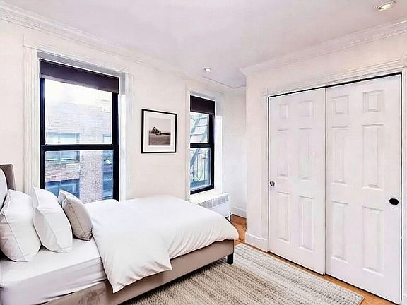 4th image of 340 E 55th St APT 5C