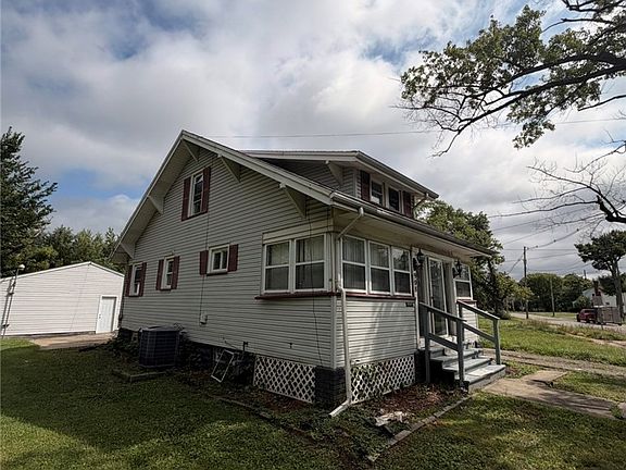 5th image of 908 Palmyra Rd SW