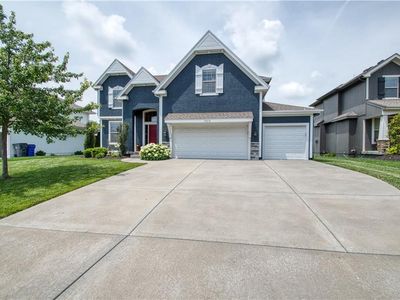 16616 S Lind Rd, Olathe, KS, 66062