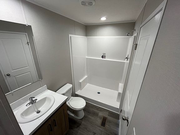3rd image of 1023 Doune Dr