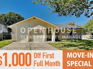 1618 Live Oak Hollow St, Pearland, TX 77581