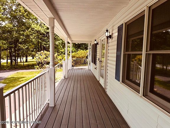 2nd image of 2536 Yellowstone Dr