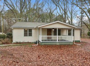 54 Calhoun Rd, Griffin, GA 30224