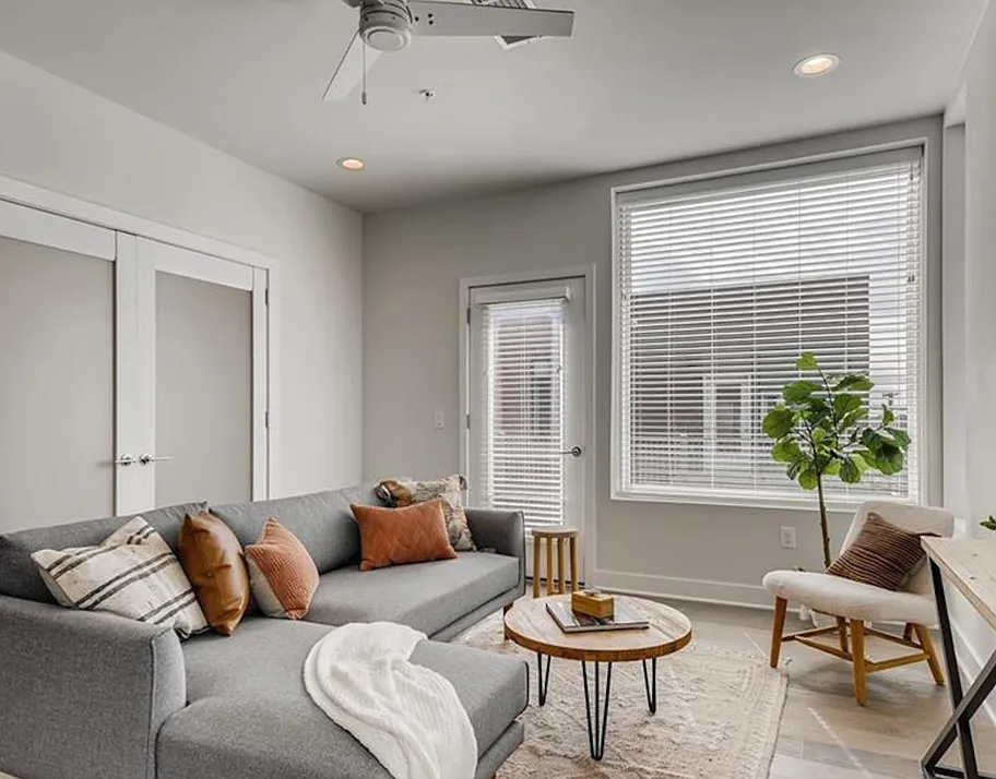 Apartment for Rent — Photo 3