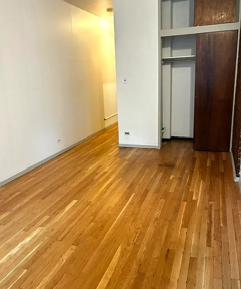 209 E 81st St #4C — Photo 2