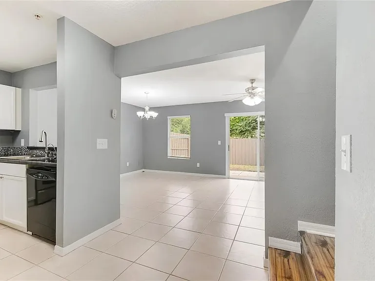 1007 Butterfly Blvd — Photo 4