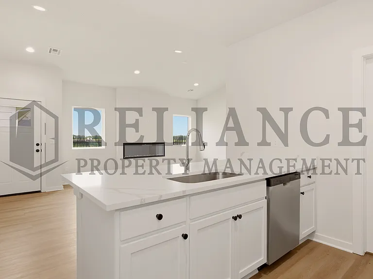 204 N Gowen St — Photo 26