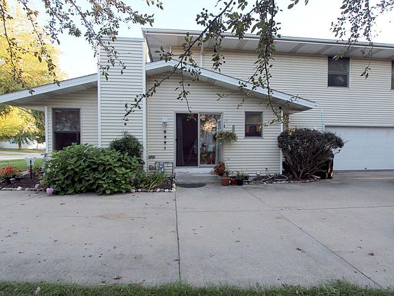 2nd image of 1338 Sunnydale Cir