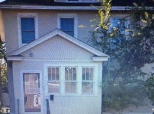 910 Selby Ave, Saint Paul, MN 55104