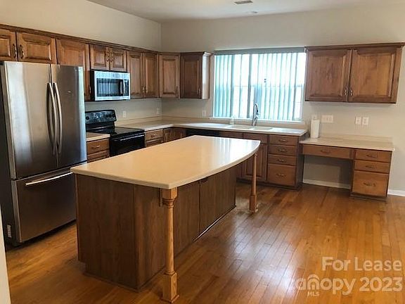 2nd image of 1737 Arbor Vista Dr