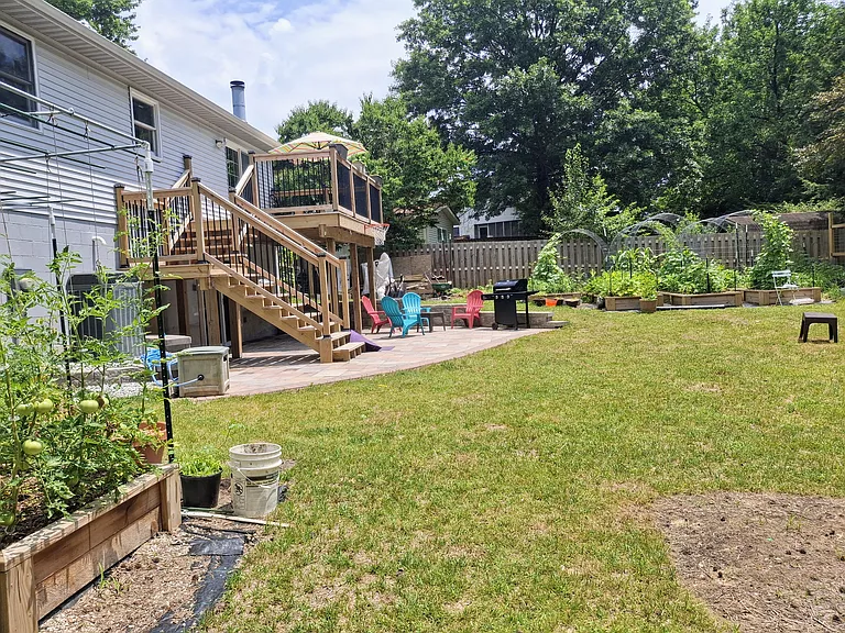 912 S Carleton Ct — Photo 16