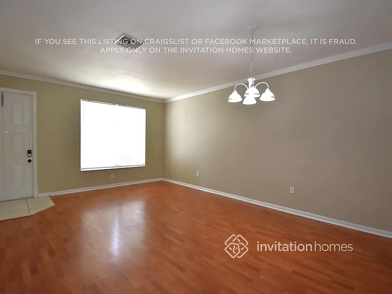 18710 SW 25th Ct — Photo 5