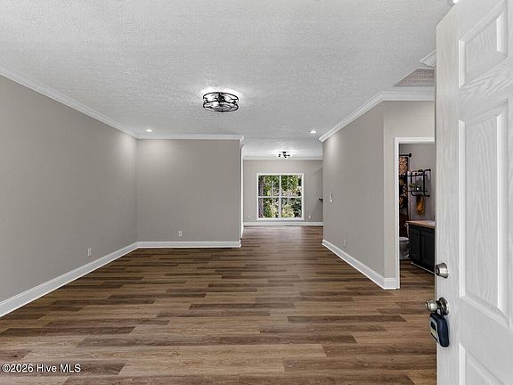 5th image of 1030 Stubby Oaks Road