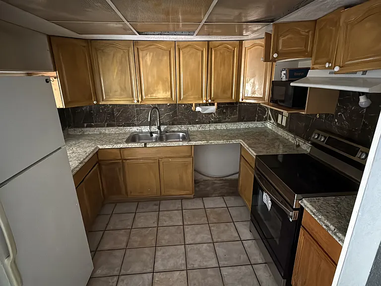9242 Green Meadows Way — Photo 8