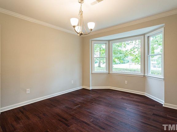 4th image of 3902 Tyne Dr
