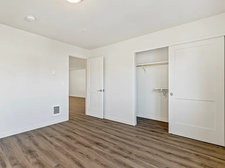 River Falls Apartments — Photo 34