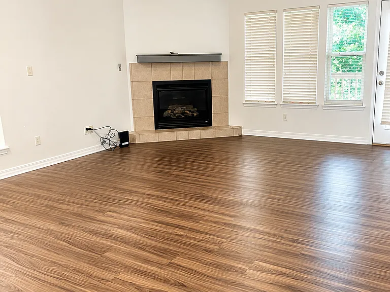 119 Desoto Center Dr — Photo 1