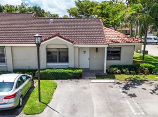 17249 NW 60th Ct, Hialeah, FL 33015