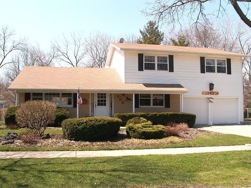 1st image of 102 S Winston Dr