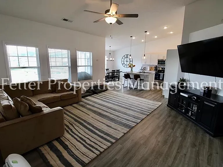 5441 Cameo Dr — Photo 4