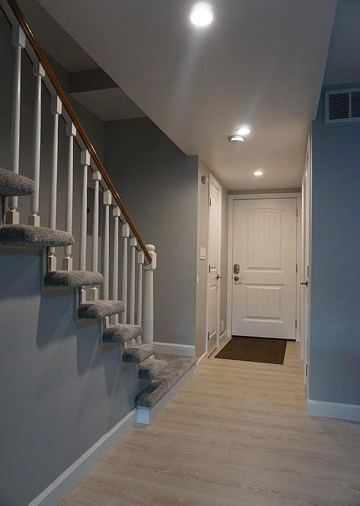 2nd image of 10226 Alpine Dr