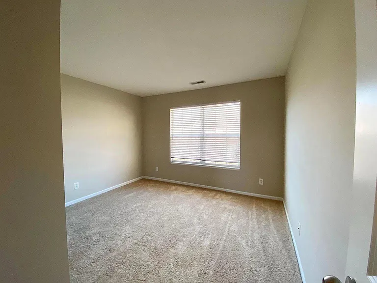 1238 Park Dr — Photo 21