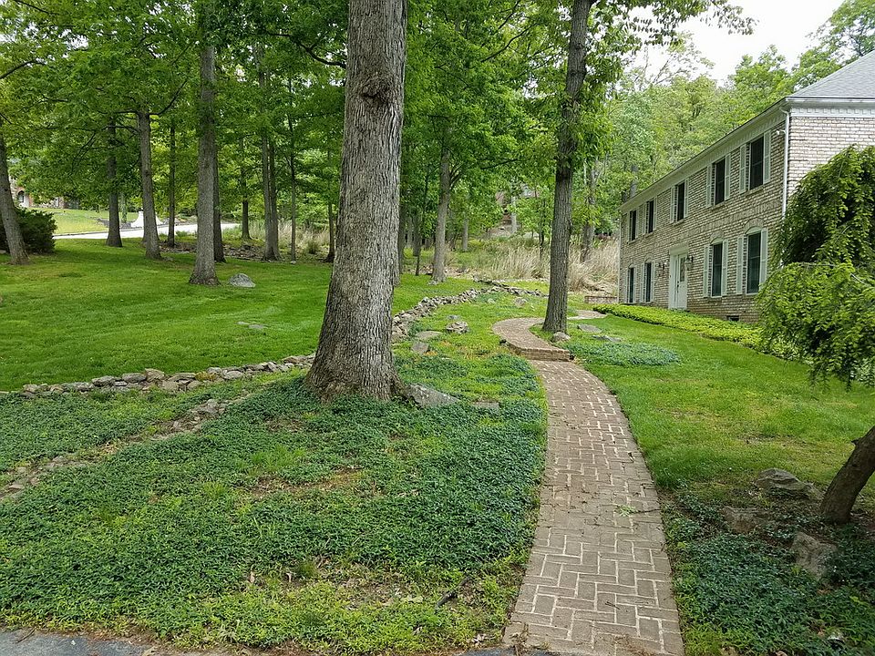 2nd image of 4717 Holly Cir
