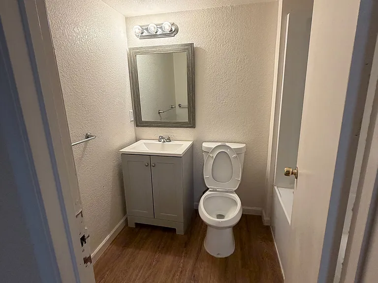 3520 Y St #3 — Photo 6