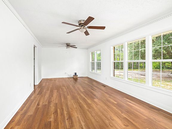 4th image of 496 Manville Street Charles Rd