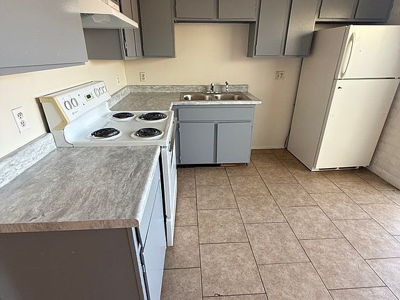 5th image of 2519 N Geronimo Ave #B